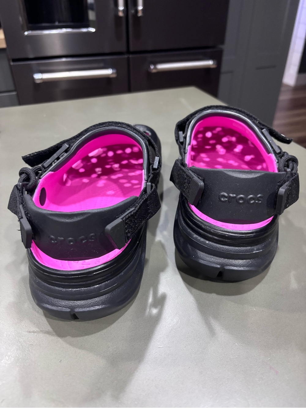 POST MALONE CROCS with Pink Innersole - Picture 3 of 4
